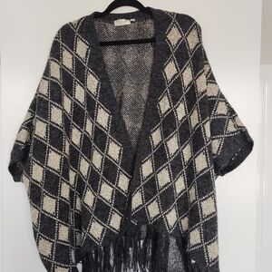 Vintage RD Style Black and Cream Diamond Poncho